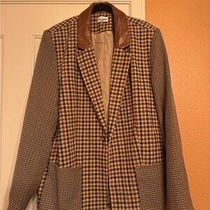 Steve Madden Houndstooth Blazer with Brown Collar